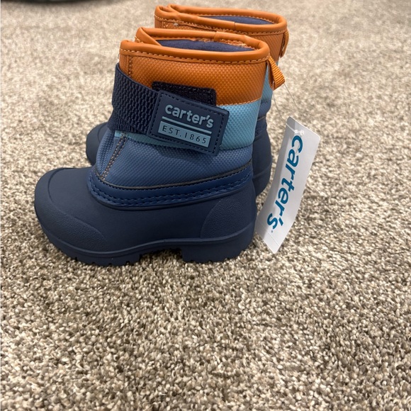NWT Carters Snow Boots - Picture 2 of 3